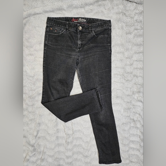 Tommy Hilfiger Denim - Tommy Hilfiger Black Acid Wash Jeans 12 Short Skinny Leg